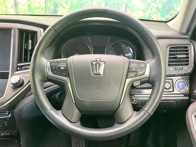 TOYOTA CROWN SEDAN HYBRID 2013 Image 31