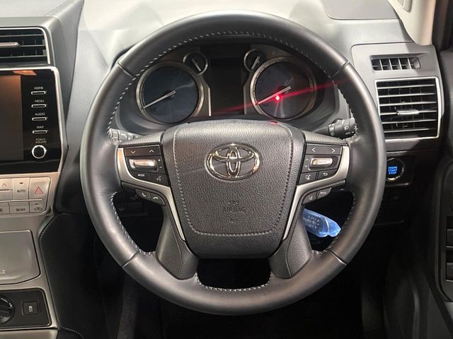 TOYOTA LANDCRUISER PRADO 2022 Image 31