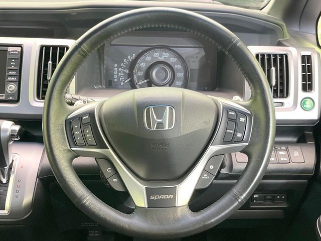 HONDA STEPWAGON SPADA 2013 Image 31