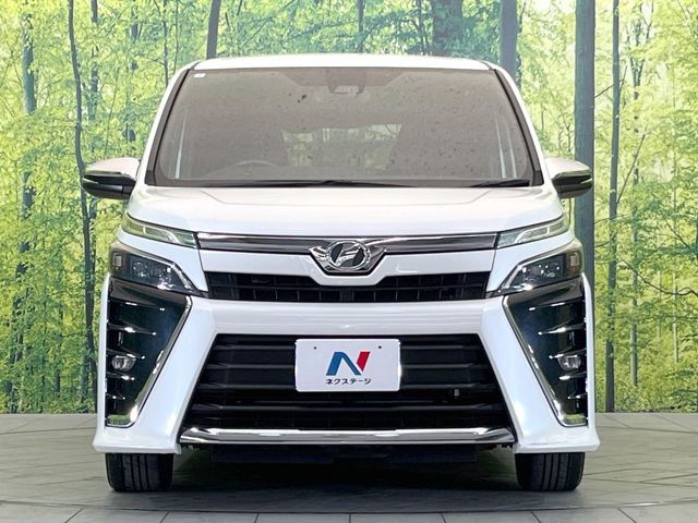 TOYOTA VOXY 2018 Image 31
