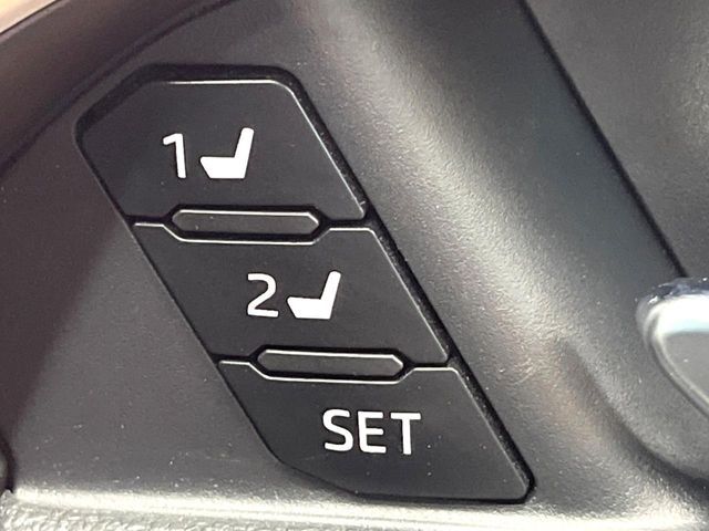 TOYOTA RAV4 HYBRID 4WD 2022 Image 31