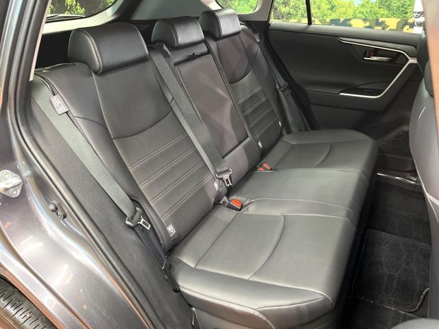 TOYOTA RAV4 HYBRID 4WD 2022 Image 31