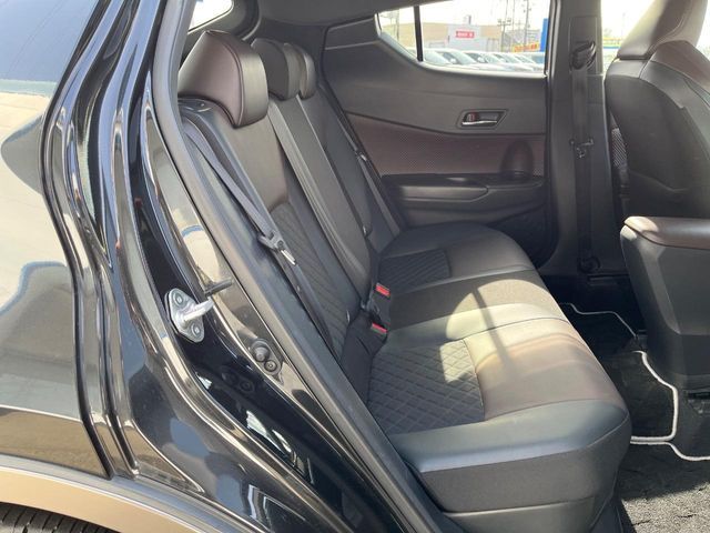 TOYOTA C-HR 2017 Image 31