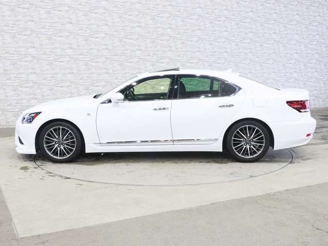TOYOTA LEXUS LS460 2012 Image 31