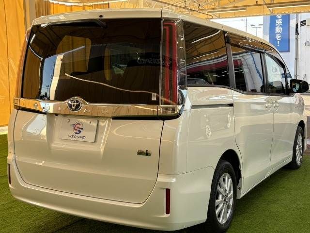 TOYOTA NOAH HYBRID 2018 Image 31