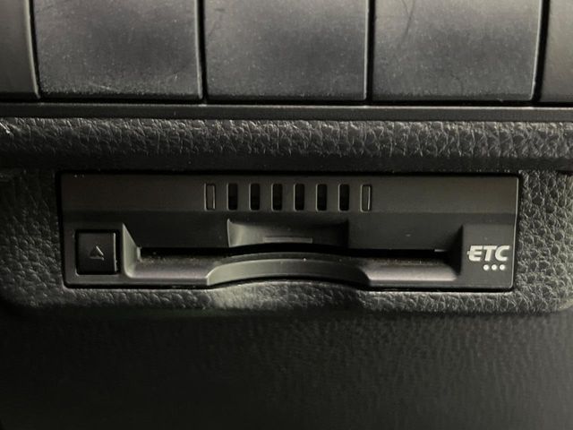 TOYOTA COROLLA TOURING HYBR 2019 Image 31