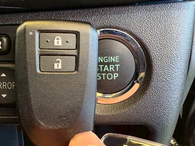 TOYOTA HIACE VAN 2WD 2020 Image 31