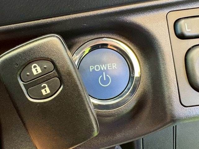 TOYOTA AQUA 2016 Image 31