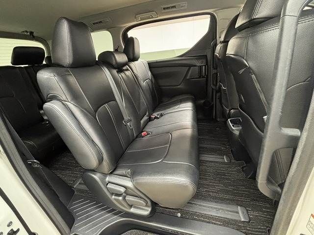 TOYOTA VELLFIRE 2018 Image 31