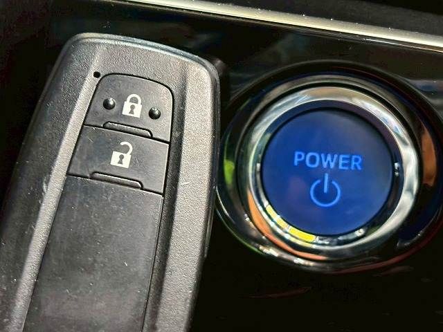 TOYOTA PRIUS 2019 Image 31