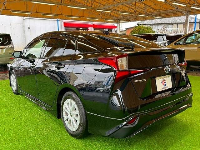 TOYOTA PRIUS 2019 Image 31