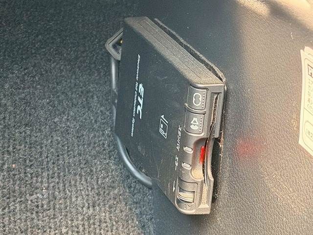 NISSAN ELGRAND 2018 Image 31