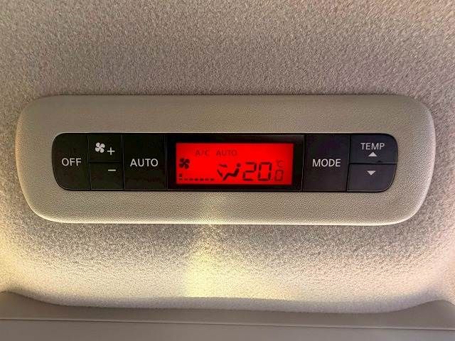 NISSAN ELGRAND 2018 Image 31