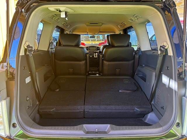 NISSAN ELGRAND 2018 Image 31