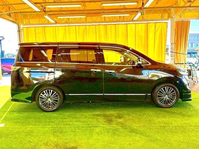 NISSAN ELGRAND 2018 Image 31