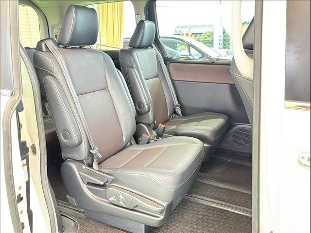 TOYOTA ESQUIRE HYBRID 2015 Image 31