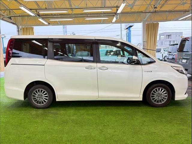 TOYOTA ESQUIRE HYBRID 2015 Image 31