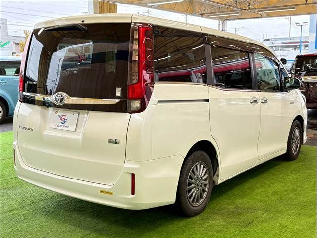 TOYOTA ESQUIRE HYBRID 2015 Image 31