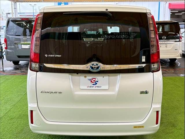 TOYOTA ESQUIRE HYBRID 2015 Image 31