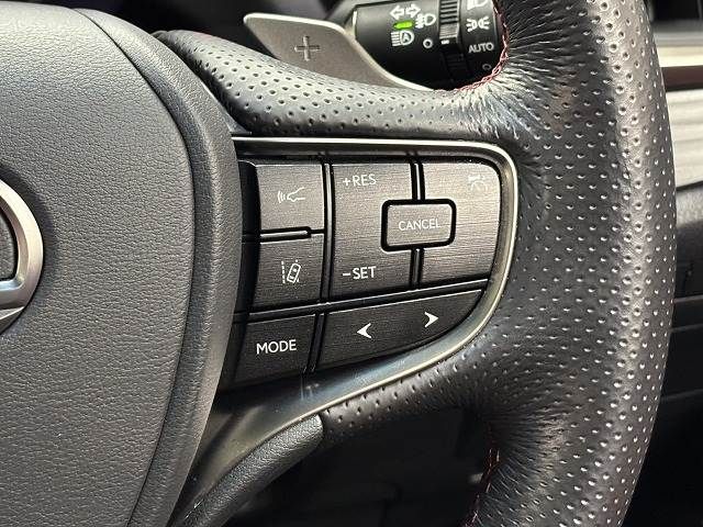 TOYOTA LEXUS ES300H 2019 Image 31