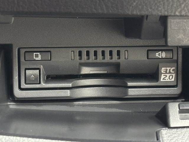 TOYOTA LEXUS ES300H 2019 Image 31