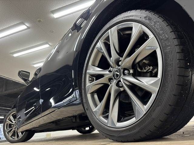 TOYOTA LEXUS ES300H 2019 Image 31