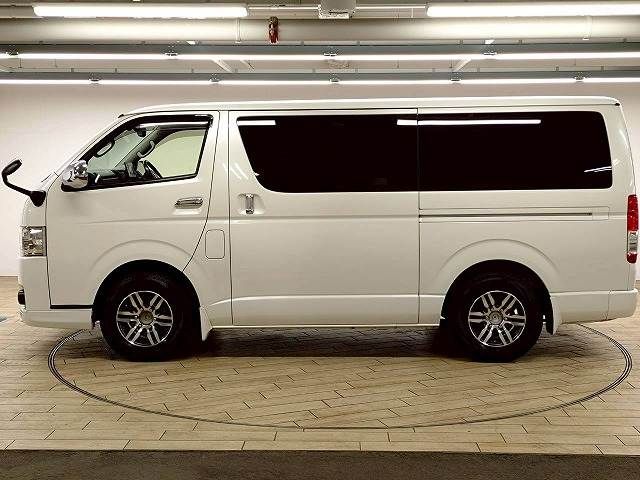 TOYOTA HIACE VAN 2WD 2016 Image 31