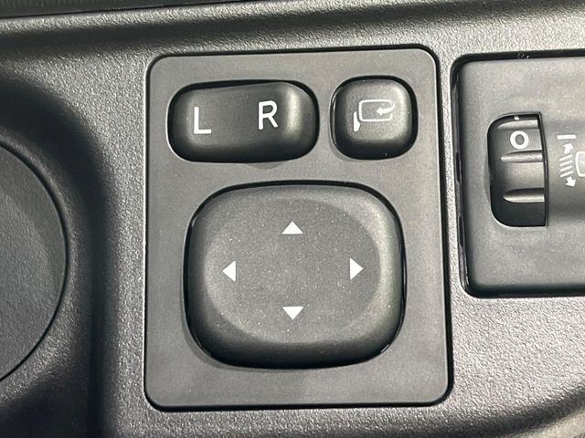 TOYOTA AQUA 2017 Image 31