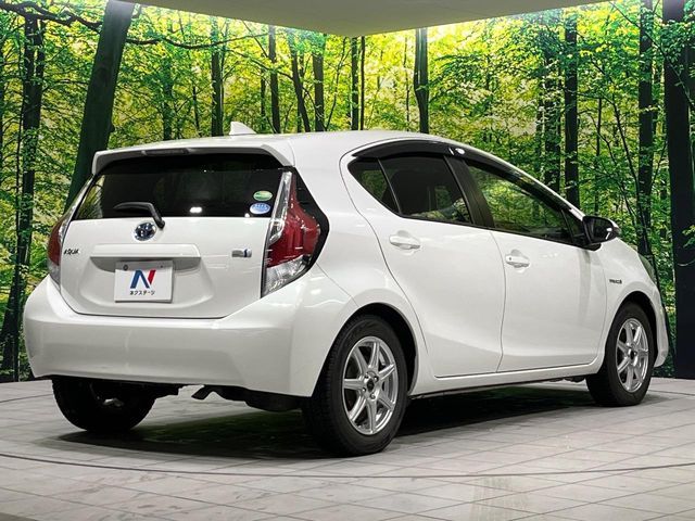 TOYOTA AQUA 2017 Image 31