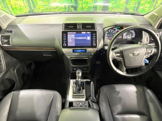 TOYOTA LANDCRUISER PRADO 2022 Image 31