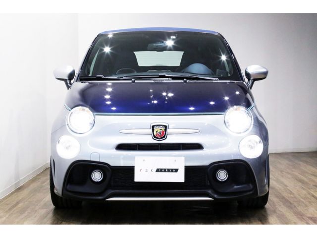 FIAT ABARTH 695 2019 Image 31