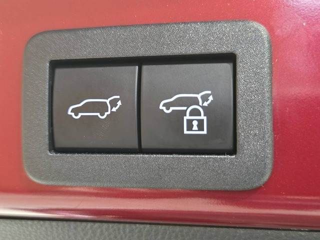 TOYOTA YARIS CROSS HYBRID 2021 Image 31