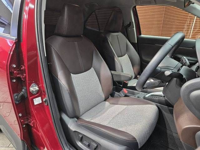 TOYOTA YARIS CROSS HYBRID 2021 Image 31