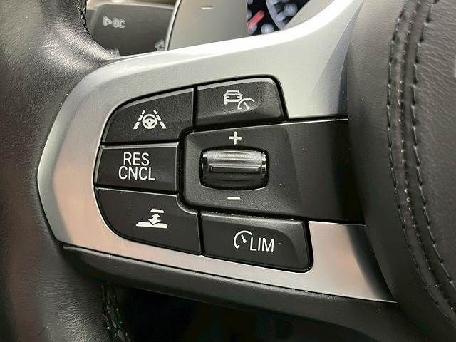 BMW 5SERIES TOURING 2019 Image 31