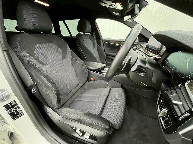 BMW 5SERIES TOURING 2019 Image 31