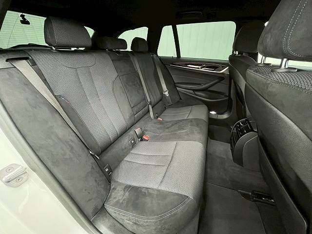 BMW 5SERIES TOURING 2019 Image 31