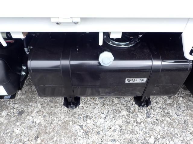 MITSUBISHI CANTER 2025 Image 31