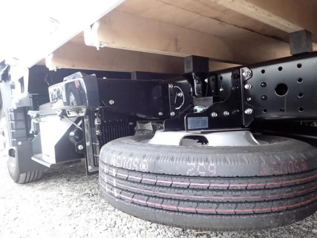 MITSUBISHI CANTER 2025 Image 31