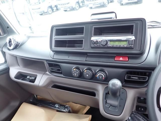 MITSUBISHI CANTER 2025 Image 31