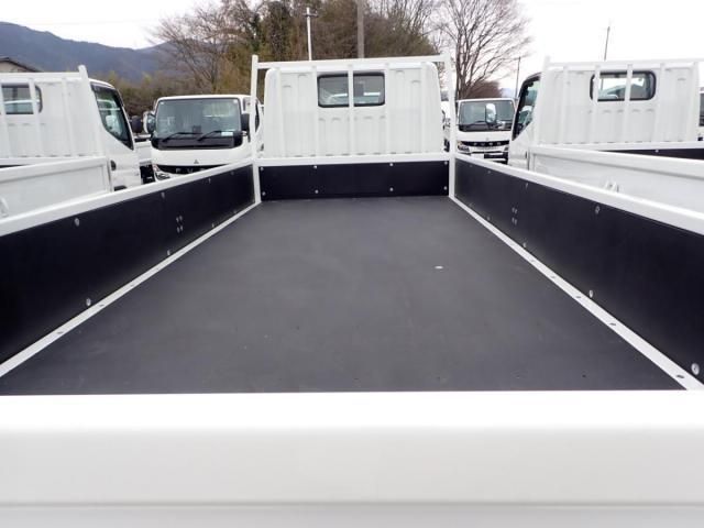 MITSUBISHI CANTER 2025 Image 31