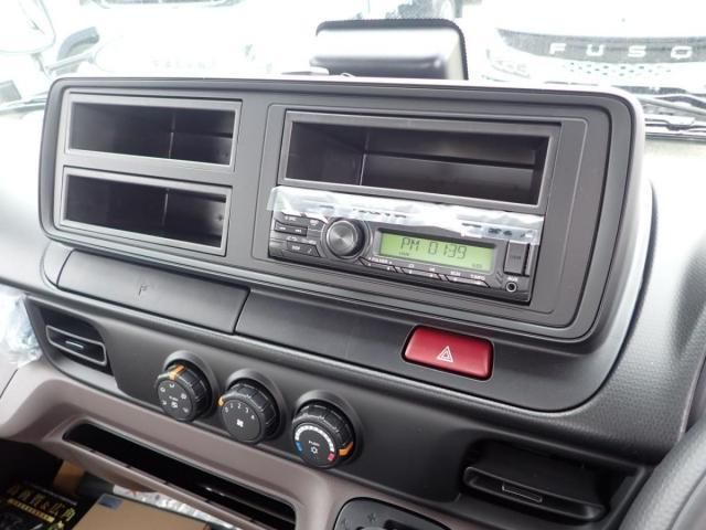 MITSUBISHI CANTER 2025 Image 31