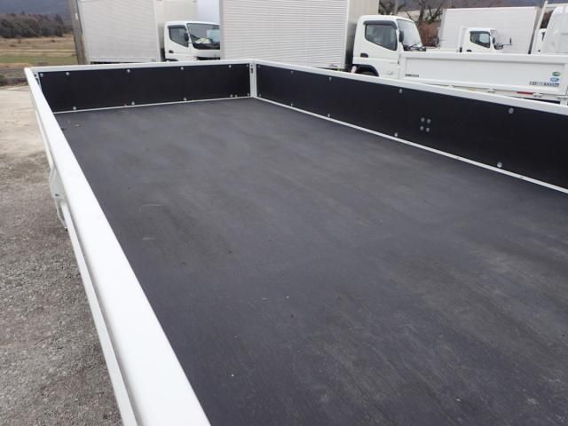 MITSUBISHI CANTER 2025 Image 31