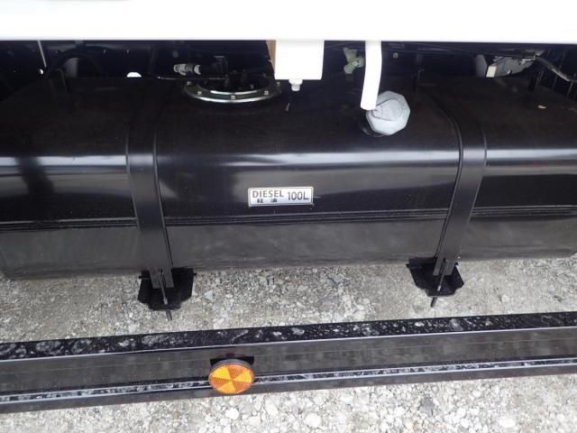 MITSUBISHI CANTER 2025 Image 31