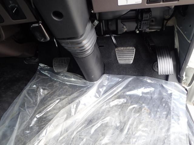 MITSUBISHI CANTER 2025 Image 31