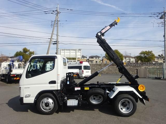 MITSUBISHI CANTER 2025 Image 31
