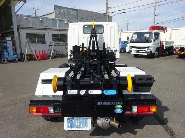 MITSUBISHI CANTER 2025 Image 31