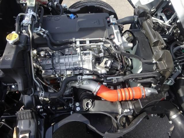 MITSUBISHI CANTER 2025 Image 31