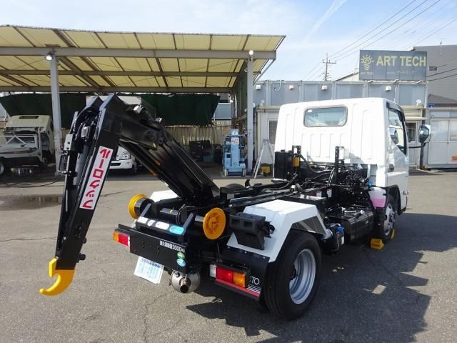 MITSUBISHI CANTER 2025 Image 31