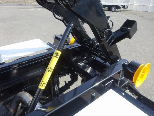 MITSUBISHI CANTER 2025 Image 31