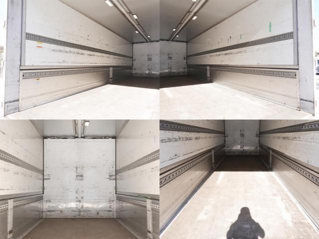 MITSUBISHI FUSOU SUPER GREAT 2014 Image 31